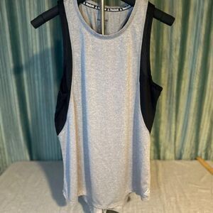 Reebok Women's Grey and Black Tank Size Large
